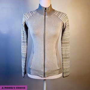 TITLE NINE GREY + WHITE FITTED RIBBED ZIP UP WINTER SWEATER - WOMENS EXTRA SMALL